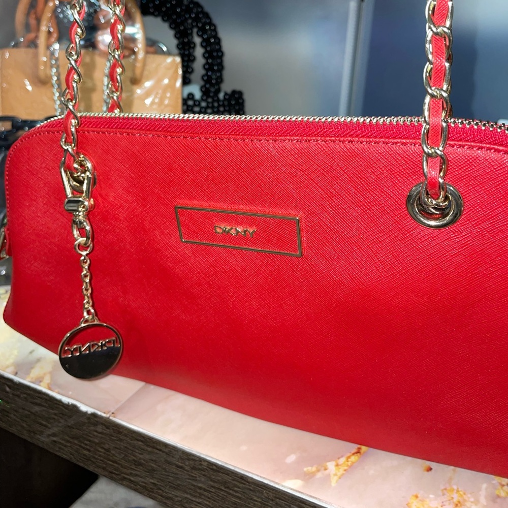 DKNY CROSSBODY BAG - RED/GOLD - LEATHER